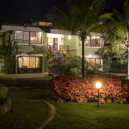 Golden Fields Resort Paud Exterior foto